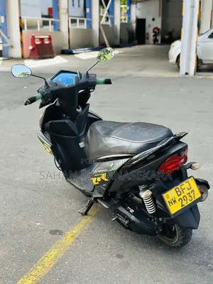 Yamaha 2017 Black