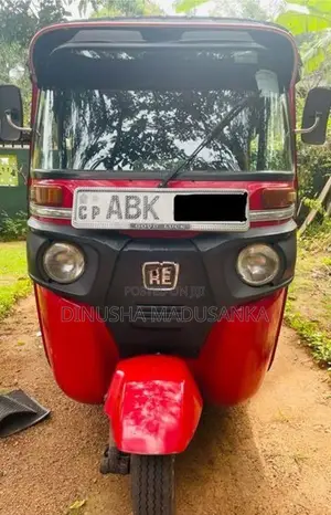 Bajaj RE 2016 2017