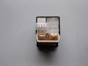 Toyota Aqua NHP10 Power Mirror Switch