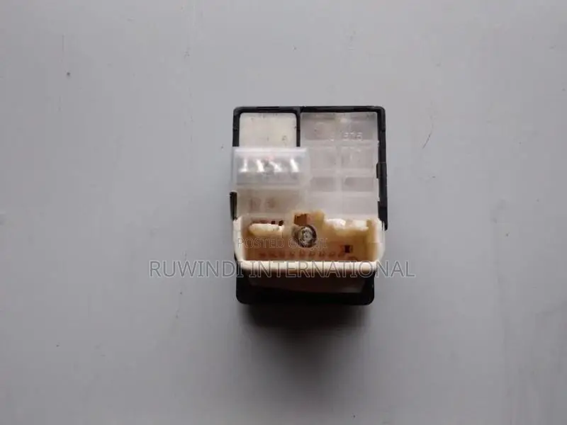 Toyota Aqua NHP10 Power Mirror Switch