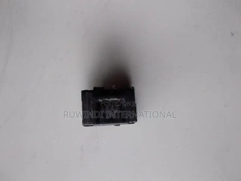Toyota Aqua NHP10 Auto Focus Switch