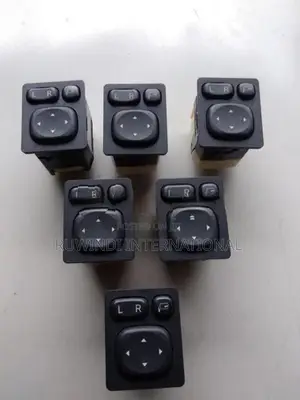 Toyota Aqua NHP10 X Urban Power Mirror Switch