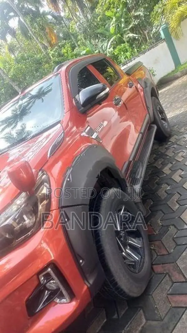 Toyota Hilux Revo Rocco 2015