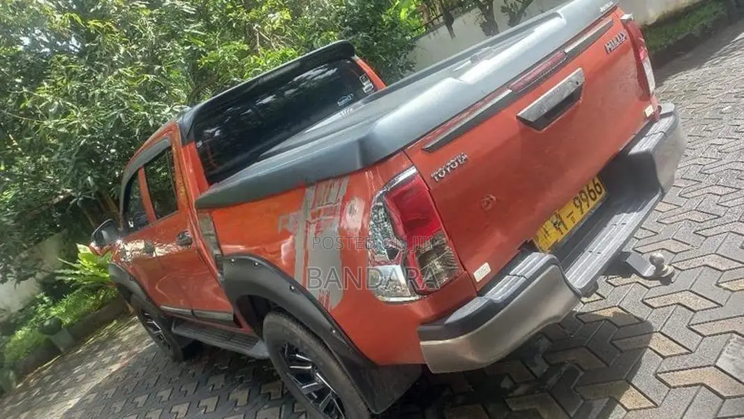 Toyota Hilux Revo Rocco 2015