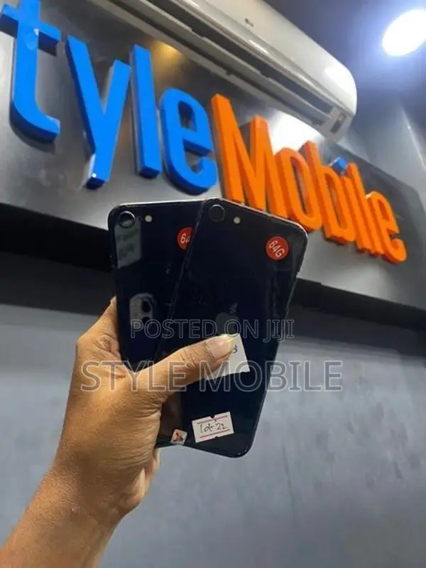 Apple iPhone SE 3 (Used)