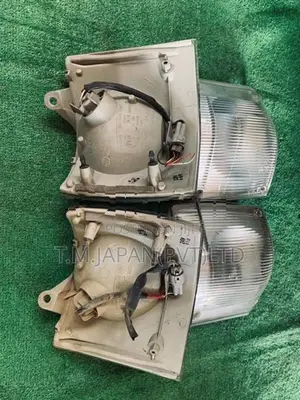 Toyota Dyna Left Corner Lndicator Side Lamp Lights