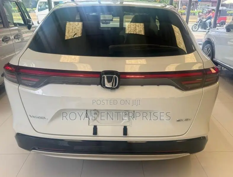 Honda Vezel Z Pearl White 2025