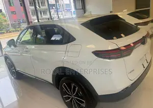 Honda Vezel Z Pearl White 2025
