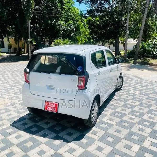 Daihatsu Mira L SA3 2024