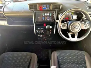 Toyota Roomy Custom GT 2025
