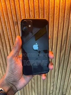 Apple iPhone 11 128GB (Used)