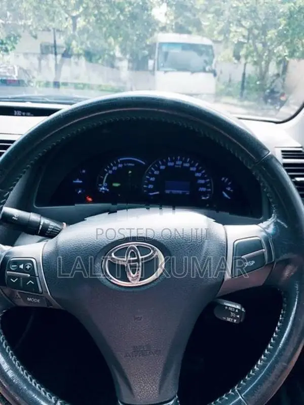 Toyota Camry 2011