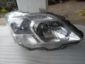 Toyota Premio Head Light