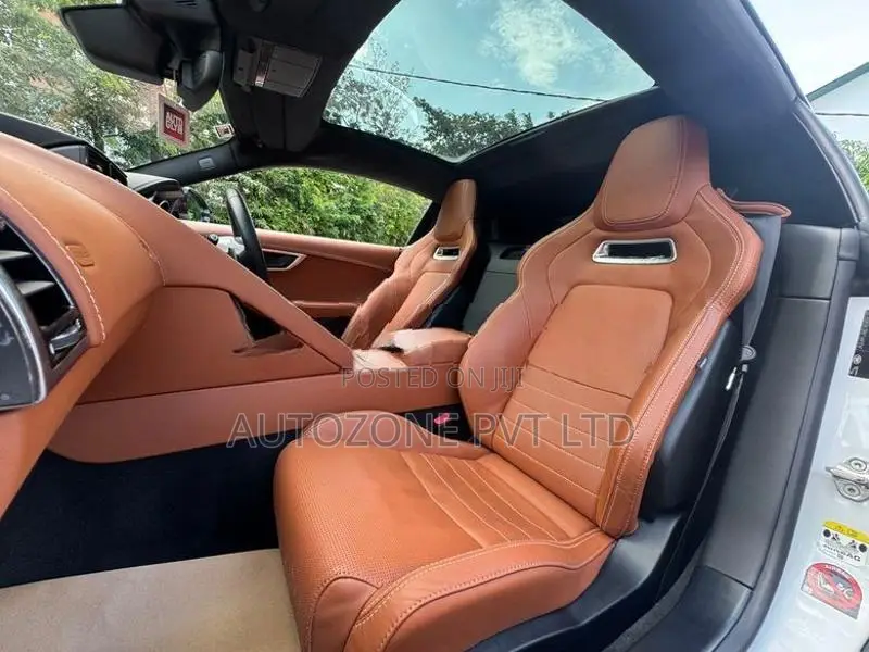 Jaguar F-Type P300 Sport Coupe 2019