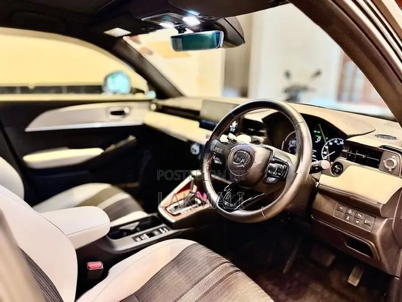 Honda Vezel Z PLAY Moonroof 2023