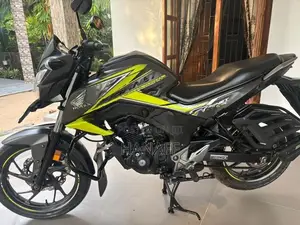 Honda Hornet X Blade 2019