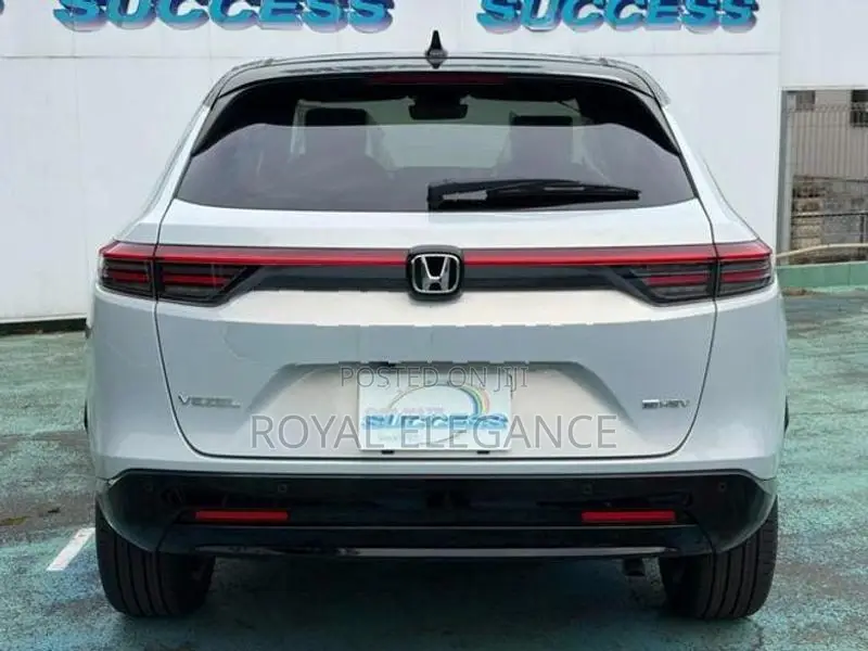 Honda Vezel Z Play 2025
