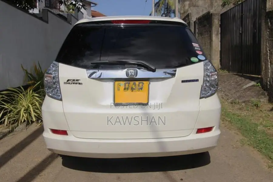 Honda Fit Shuttle GP2 2013