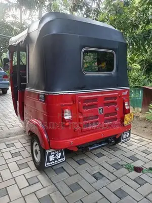 Bajaj RE 2011