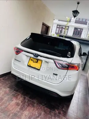 Toyota Harrier Premium 2014