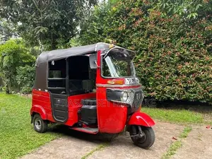 Bajaj RE 2019