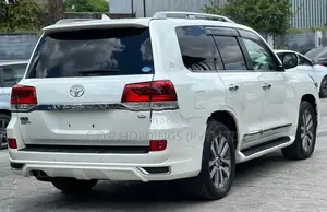 Toyota Land Cruiser Sahara V8 ZX 2010