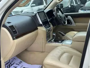 Toyota Land Cruiser Sahara V8 ZX 2010