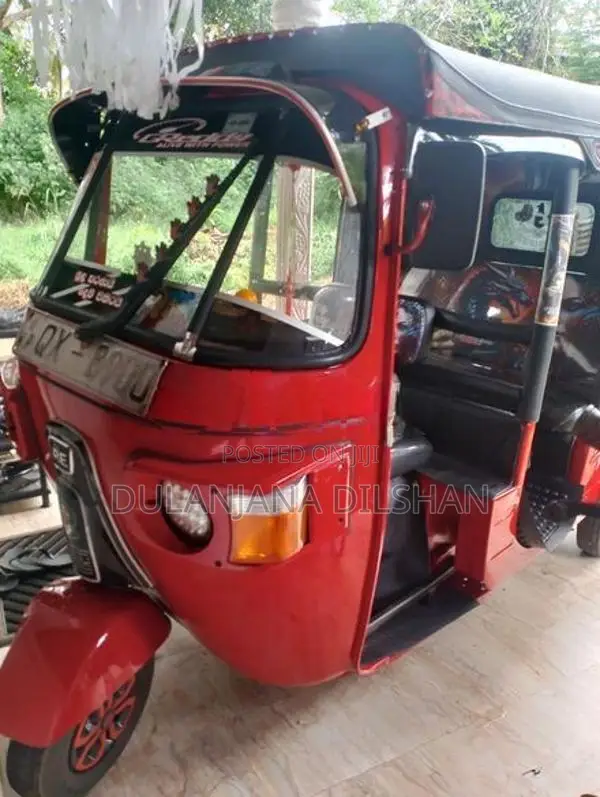Bajaj RE 2010