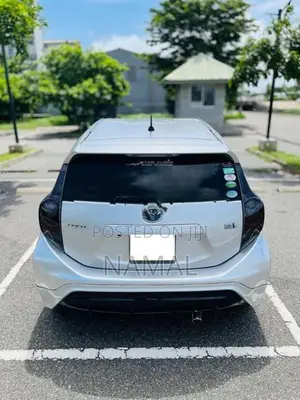 Toyota Aqua 2012