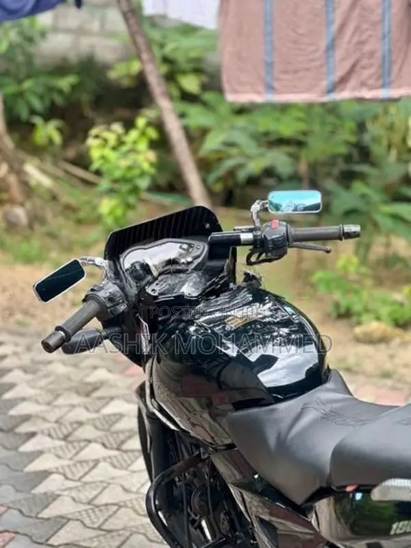 Bajaj Pulsar 180 2011