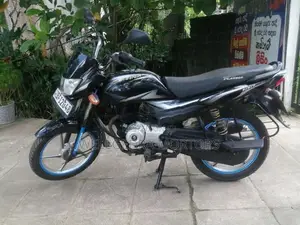 Bajaj Platina 100 2017