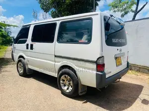 Mazda Bongo 2005