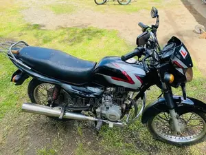 Bajaj CT100 2006