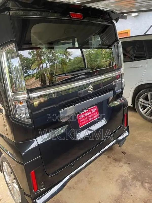 Suzuki Spacia Custom 2025