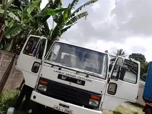 Ashok Leyland Cargo 1618 22 Feet 2013