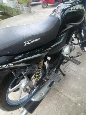Bajaj Platina 100 2017