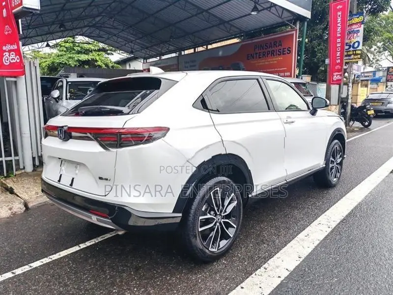 Honda Vezel Z Premium 2025