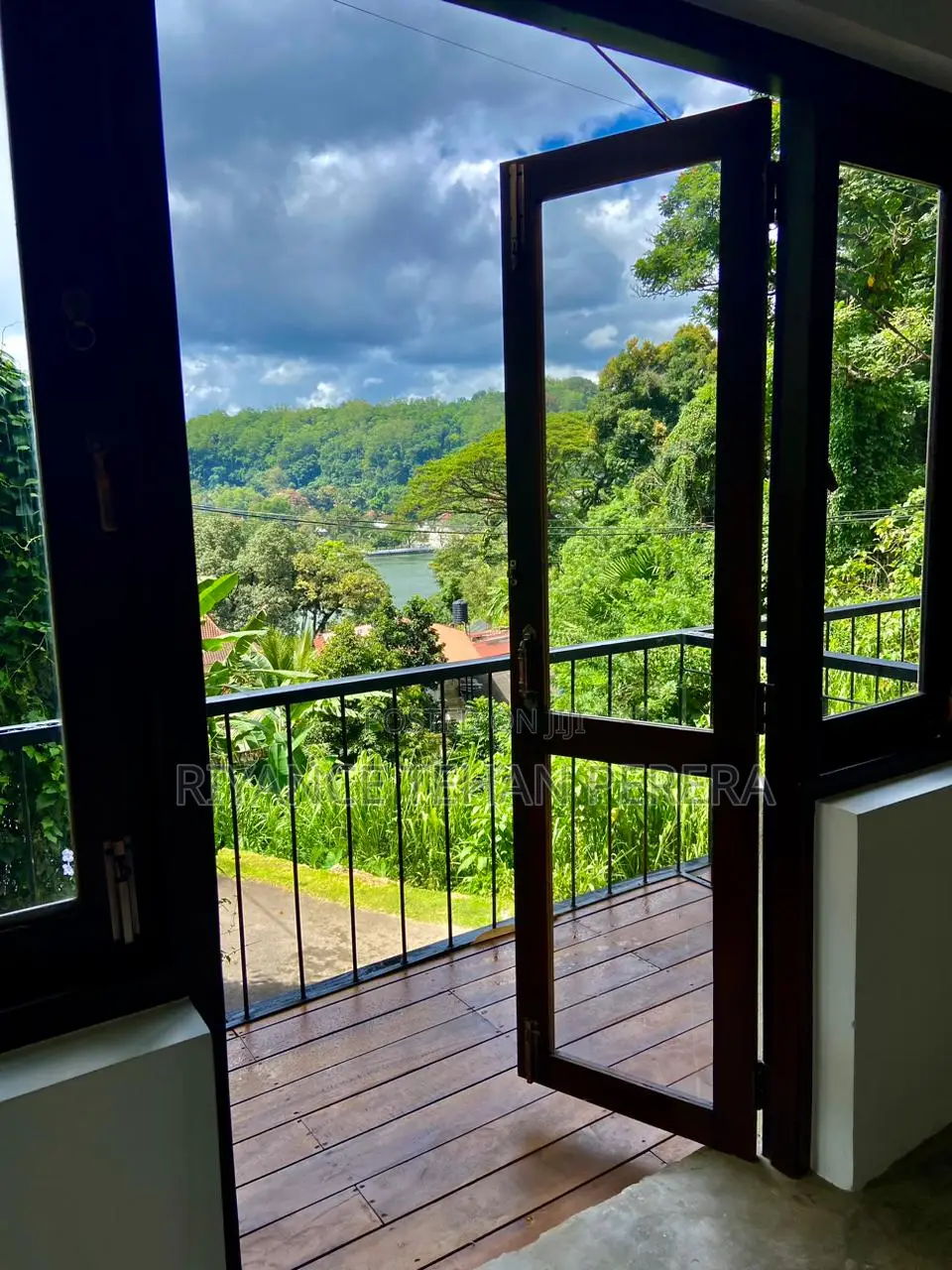Furnished 8bdrm House in Kandy City for sale
