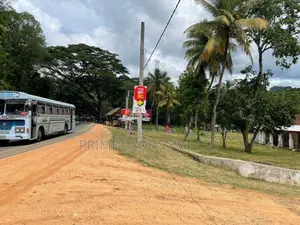 ටවුමට ලගින් A6 බස් පාරෙන් ඉඩමක් මැල්සිරිපුර නගරයෙන්