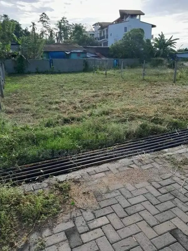Land for Sale in Boralesgamuva