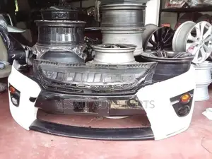 Toyota Prius Gs Front Buffer