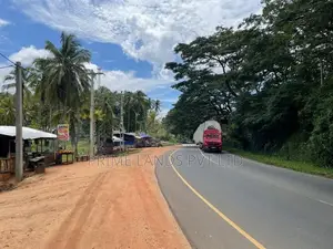 ටවුමට ලගින් A6 බස් පාරෙන් ඉඩමක් මැල්සිරිපුර නගරයෙන්