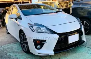 Toyota Prius Gs Front Buffer
