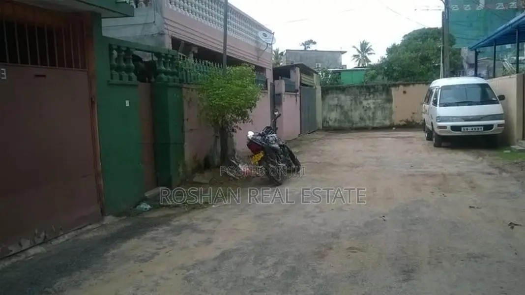Twin house for Sale Havelock City near Col 6