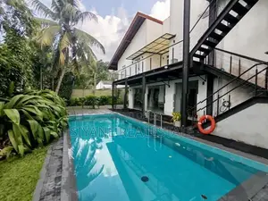 Luxurious House for Sale in Talawathugoda