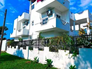 3 Storied Modern House with 16P Land Sale Negombo