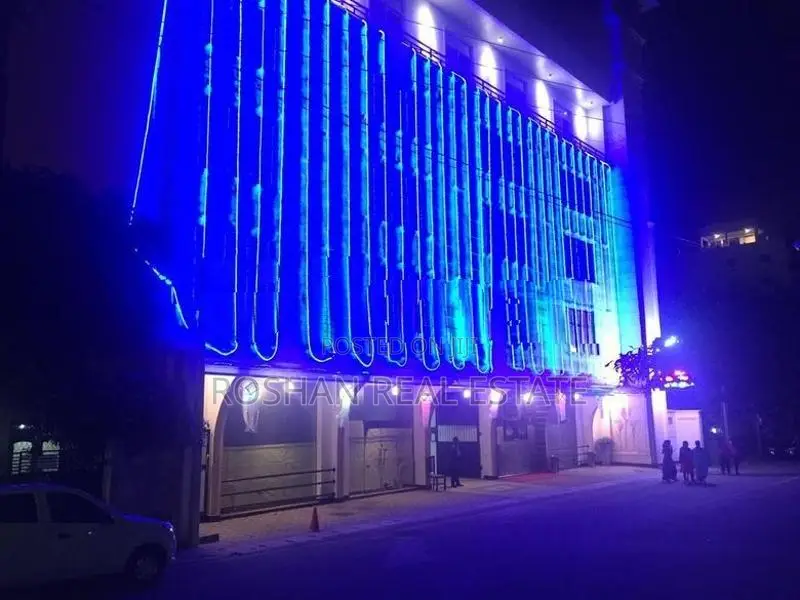 Hotel For Sale mountlavina