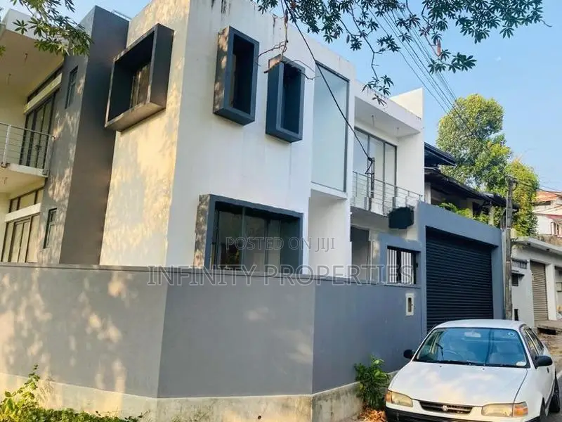 (ARN369) Brand New 03 Story House with 11.5P Sale Mirihana Nugegoda