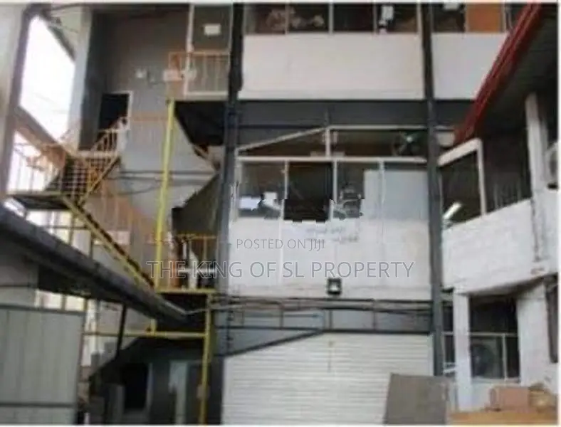 Building for sale in Wattala