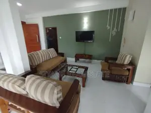 Luxurious House for Sale in Talawathugoda
